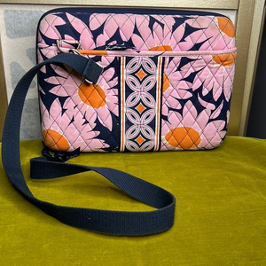 Vera‎ Bradley Hard Mini Laptop / Tablet Case